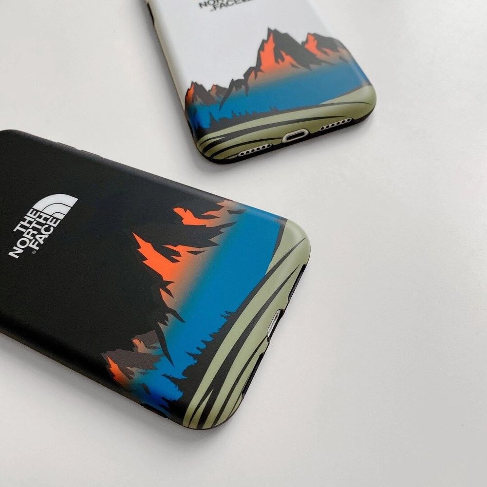 Чехол The North Face "Горы" для iPhone 7/8 черного цвета