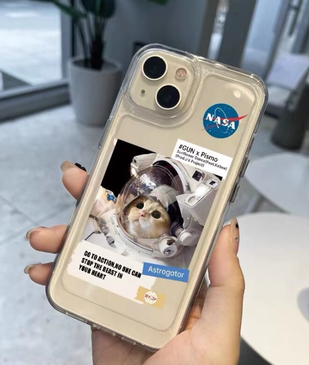 Чехол для iPhone 15 Plus Astronaut Cat NASA Прозрачный