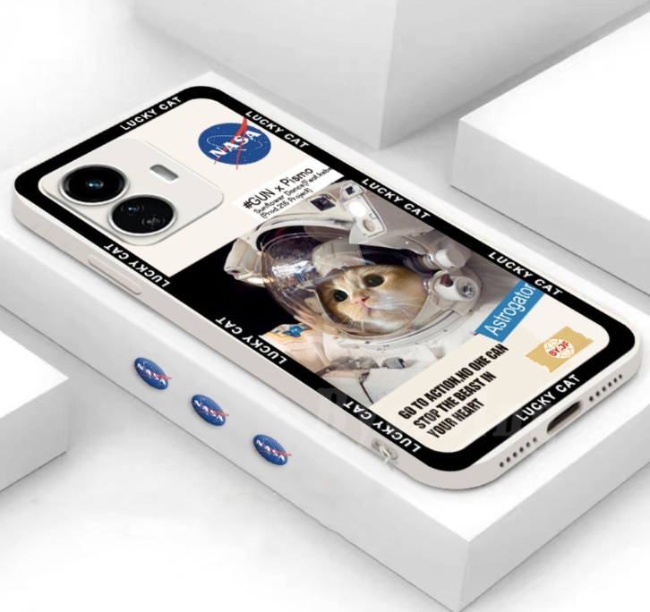 Чехол для iPhone 15 Plus Astronaut Cat NASA Прозрачный