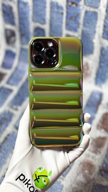 Чехол-пуховик Puffer для iPhone 13 Pro голографический Зеленый