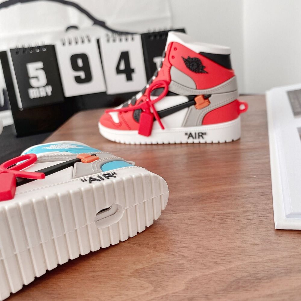Силиконовый 3D чехол "Кроссовок Nike" для Apple Airpods Pro 2 бело-красного цвета