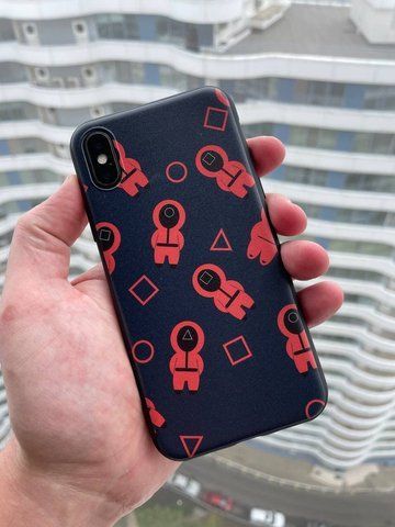 Чехол для iPhone 11 "Игра в кальмара Надзиратели и фигуры" Черный