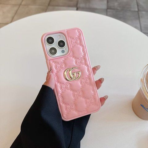 Чехол для iPhone 15 Pro Gucci Embossed Puffer Розовый