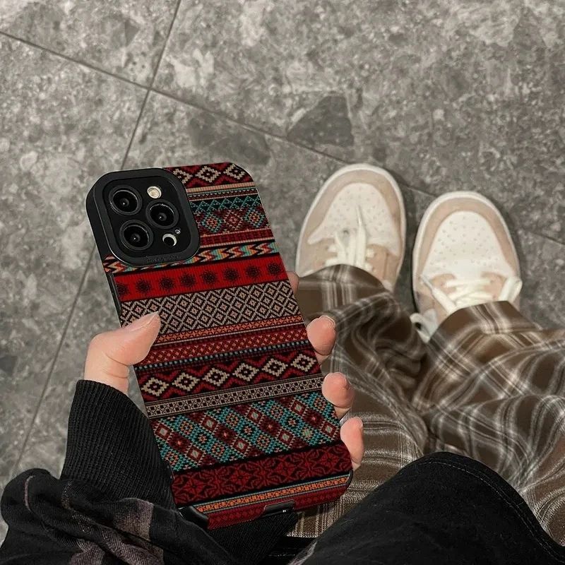 Вінтажний чохол для iPhone 15 Pro Max Вишивка на мішковині