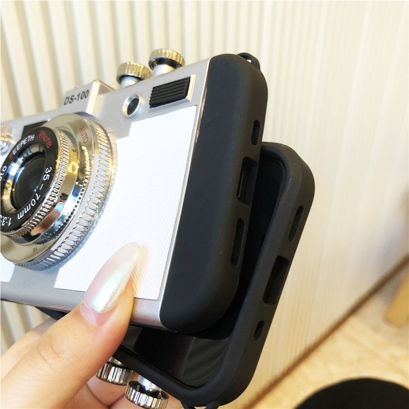 Чехол для iPhone 11 с ремешком "Фотоаппарат" Черный