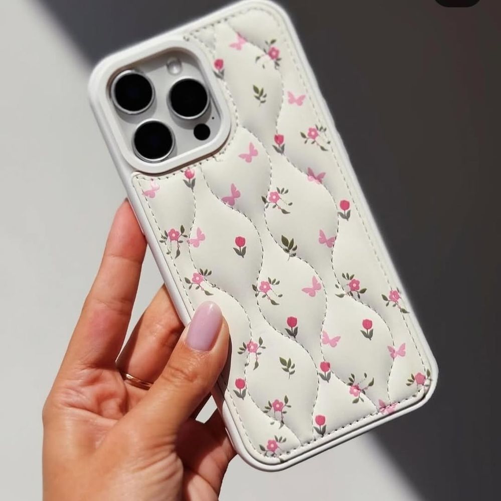 Чехол для iPhone 16 Pro Flowers White