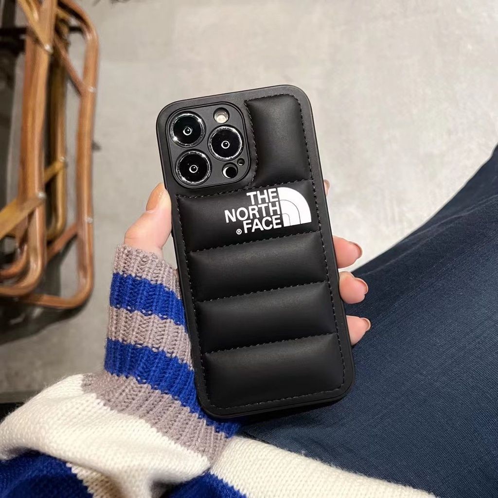 Пуферный чехол-пуховик для iPhone 13 The North Face Черный | Pikasso