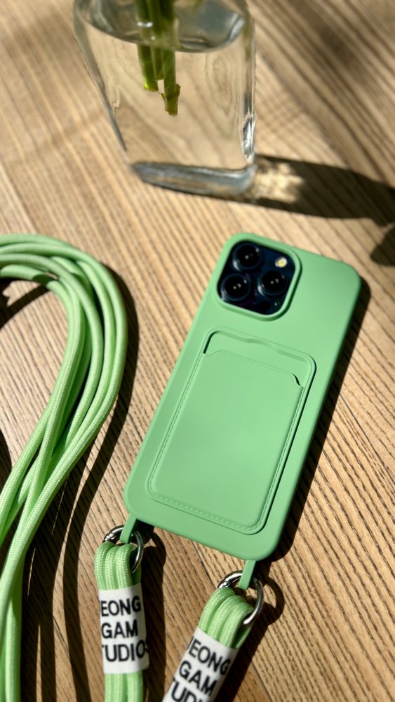 Чохол для iPhone 15 Plus з ременем для плеча зі слотом для карток Зелений
