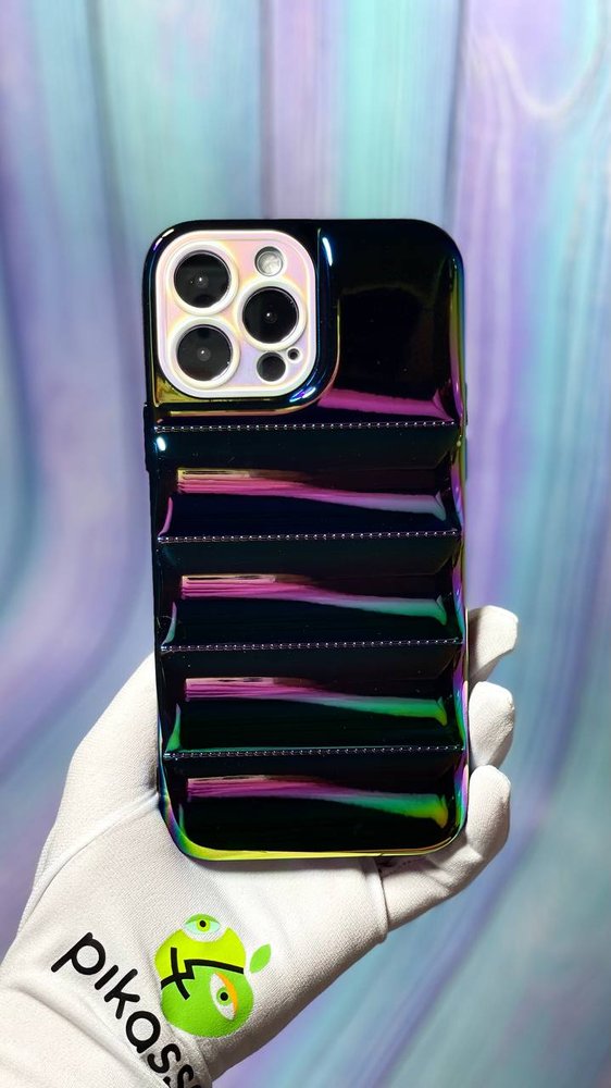 Чехол-пуховик Puffer для iPhone 13 Pro Max голографический Радужный