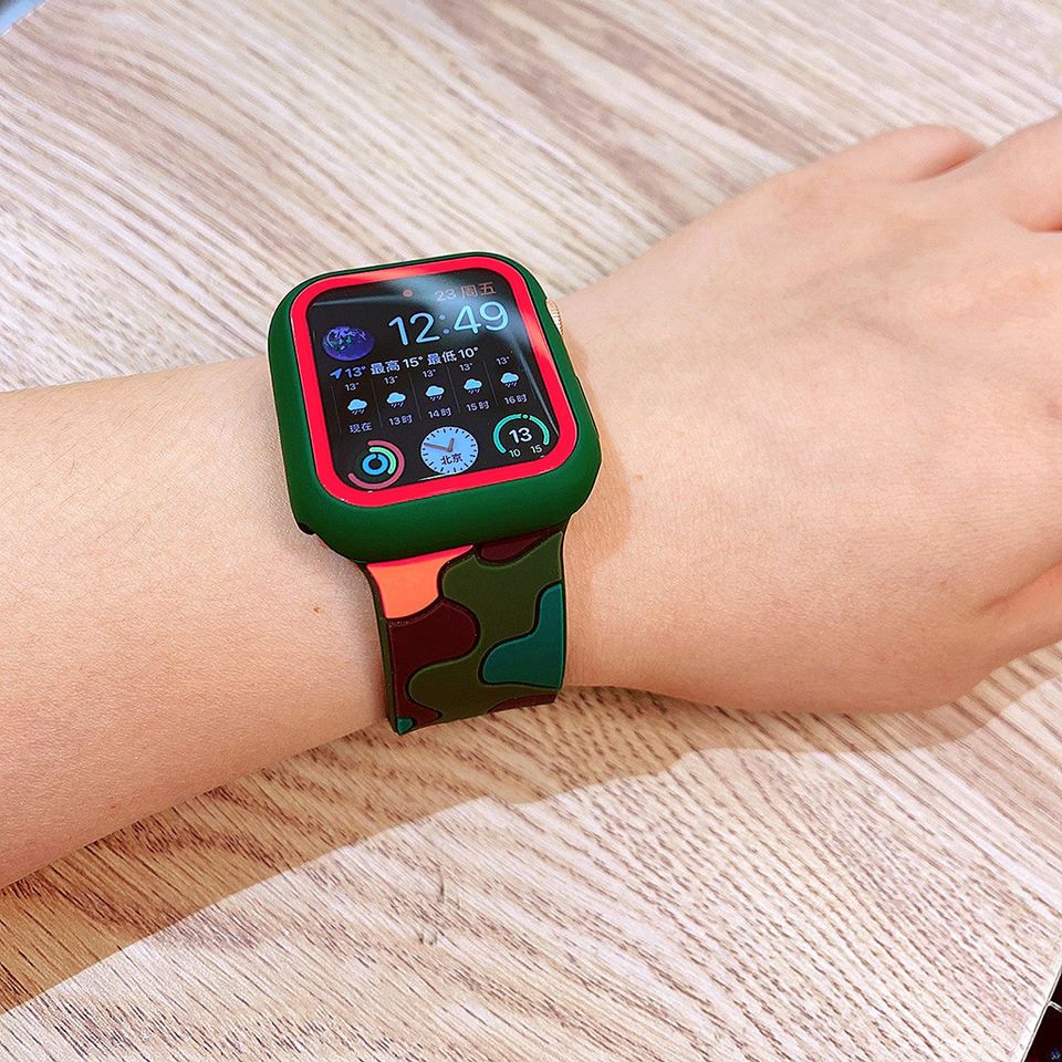 Ремешок + чехол для Apple Watch 44 мм Мультикам Темно-зеленый с красным
