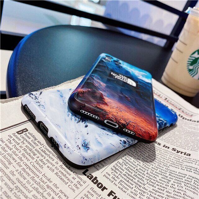 Чехол The North Face "Лава у горы" для iPhone 11