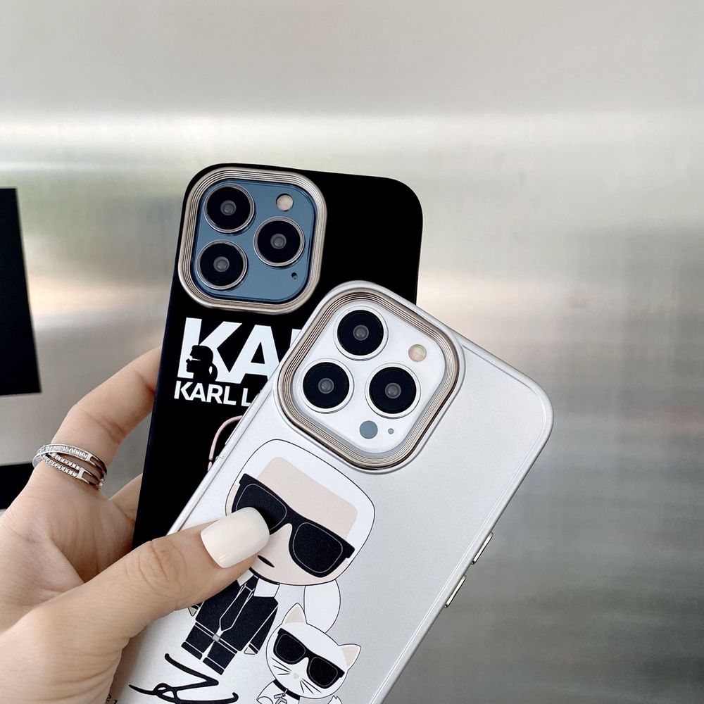 Чехол для iPhone 12 Pro Karl Lagerfeld and cat с защитой камеры Белый