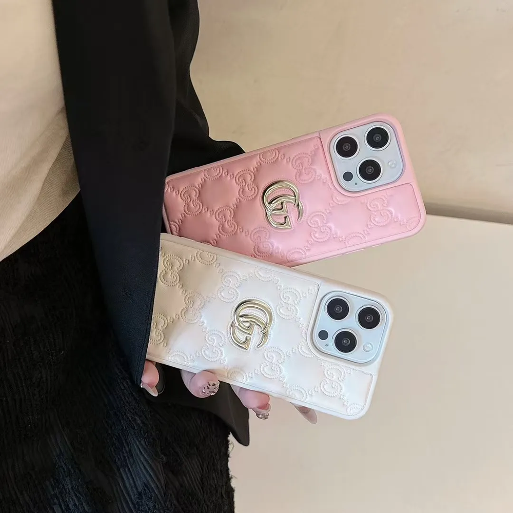 Чехол для iPhone 14 Gucci Embossed Puffer Молочный