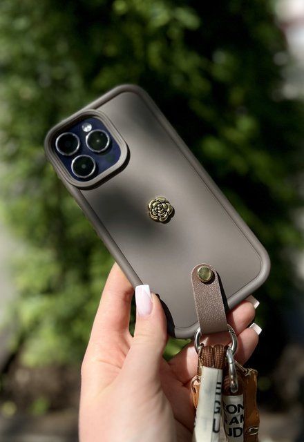 Чохол для iPhone 12 з ременем для плеча в стилі ретро Коричневий