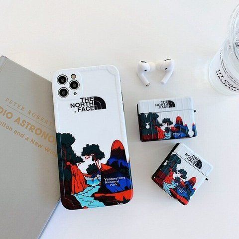 Білий чохол The North Face "Єллоустоун" для Airpods 1/2
