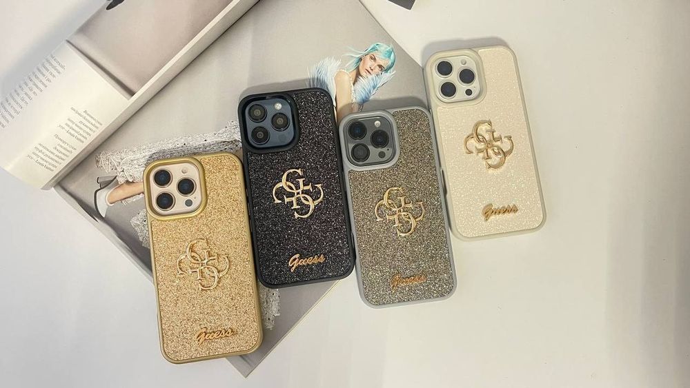 Чохол для iPhone 16 Pro Guess Glitter Script Big 4G Чорний