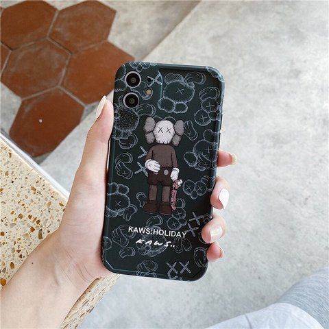 Чехол Kaws Holiday для iPhone 11 Pro Max зеленого цвета