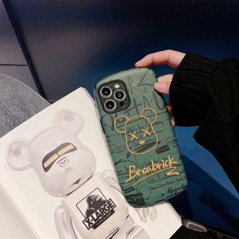 Шкіряний зелений чохол "Bearbrick Kaws" для iPhone 11 Pro