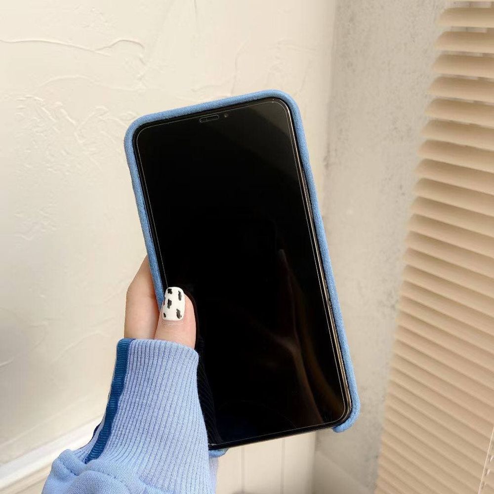 Голубой 3D чехол с плюшевым песиком для iPhone 11