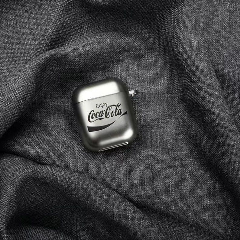 Чехол для Apple Airpods 1/2 Coca Cola с ремешком Серебристый