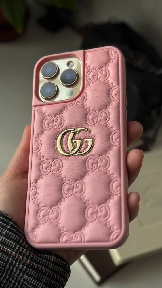 Чехол для iPhone 16 Gucci Embossed Puffer Розовый