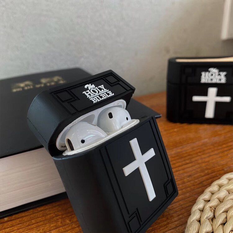 Силиконовый черный 3D чехол "Библия" для Apple Airpods 1/2