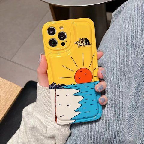 Чехол для iPhone 13 The North Face Гавайский закат разноцветный