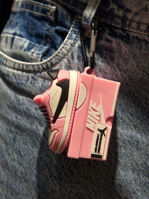 Чехол-кроссовок для Apple Airpods Pro Nike Air Jordan Розовый