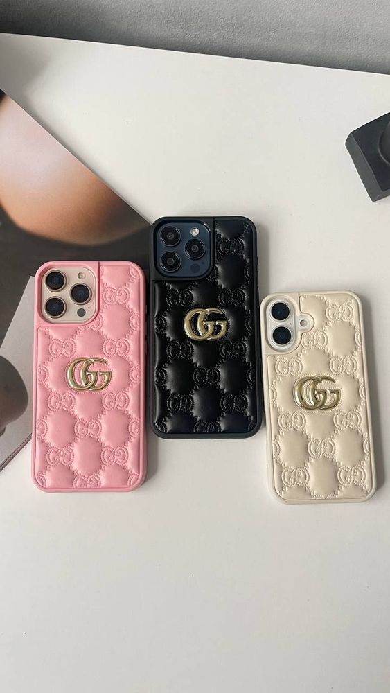 Чехол для iPhone 16 Gucci Embossed Puffer Молочный