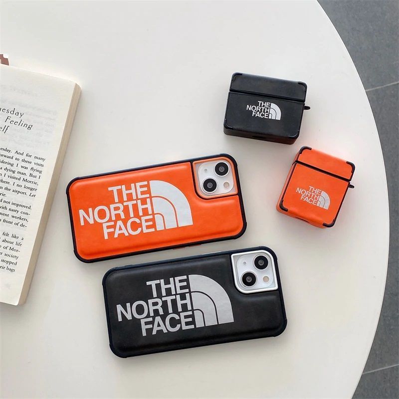 Кожаный чехол для iPhone 13 Pro The North Face с защитой на бортиках Черный