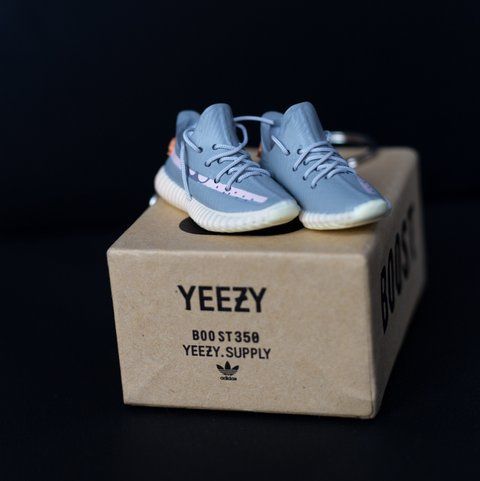 Брелок (ключниця) Adidas Yeezy Boost 350 3D міні-кроссовки Сірий, 1 пара