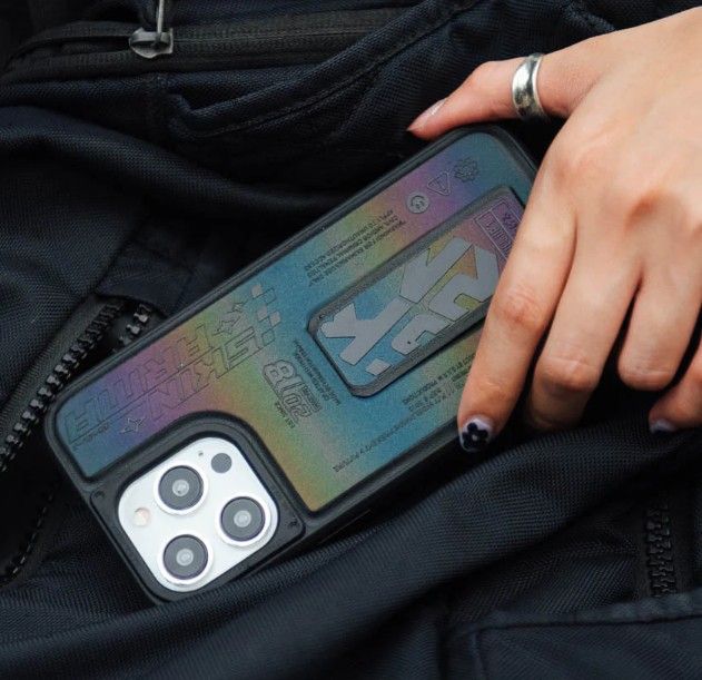 Чохол для iPhone 15 Pro Max Skinarma Kira Kobai (Mag-Charge + Grips-Tand) Hologram