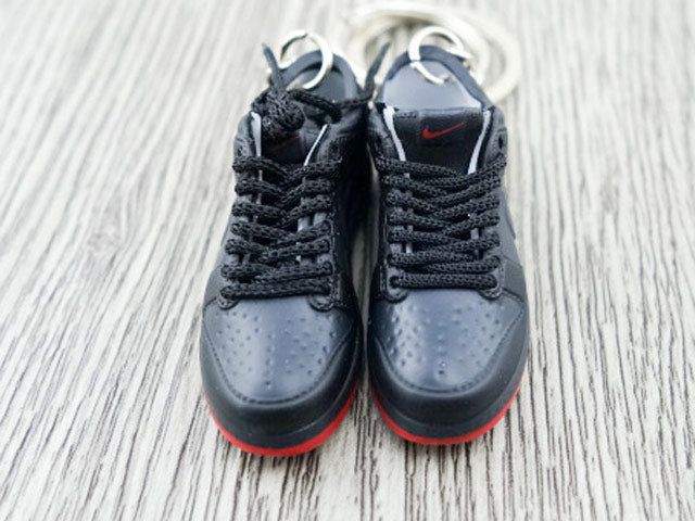 Брелок (ключница) Nike SB Dunk Low Black Pigeon 3D мини-кроссовки Черный, 1 пара