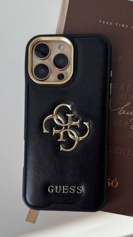 Мягкий чехол для iPhone 14 Guess Черный