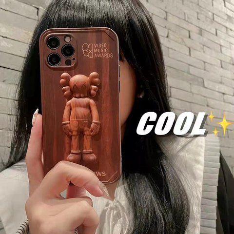 Чехол для iPhone 13 Pro Max Wooden Kaws Коричневый