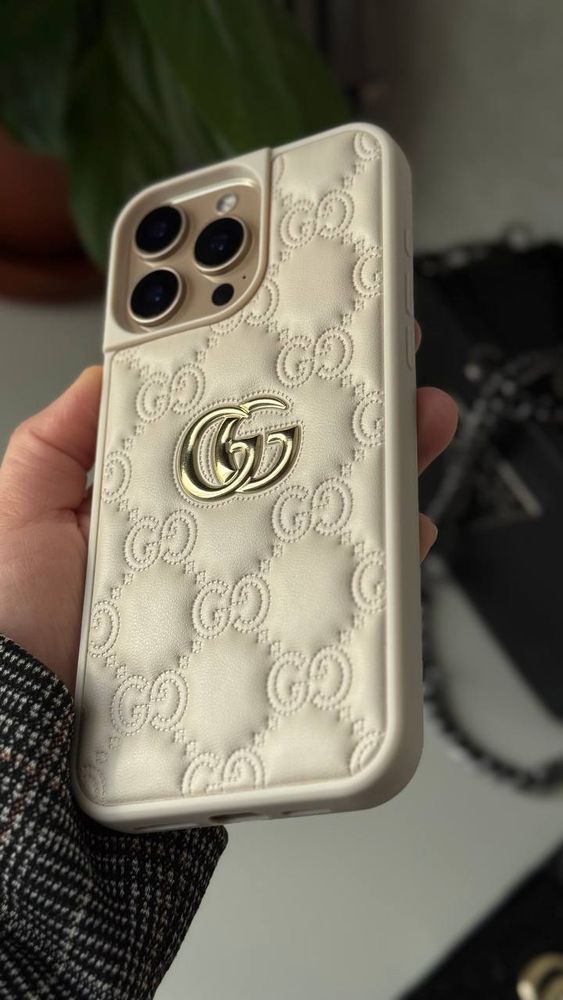 Чехол для iPhone 15 Pro Gucci Embossed Puffer Молочный