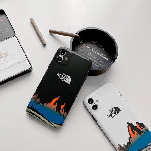 Чехол The North Face "Горы" для iPhone 11 Pro Max черного цвета